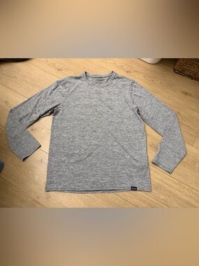 Heather Gray Long Sleeve Crewneck Tee Patagonia size small